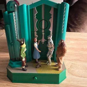 Hallmark Wizard of Oz ornament